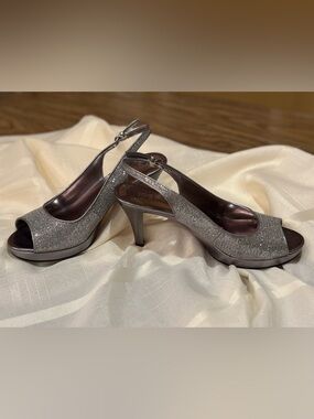 Nine West Silver Glitter Peep-Toe Slingback Heels